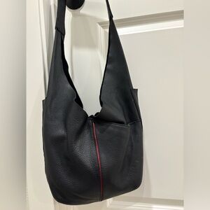 HAMMIT Tom Hobo Shoulder Bag Black Pebbled Leather